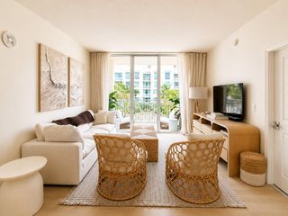 480 Hibiscus Street 828, West Palm Beach, FL 33401