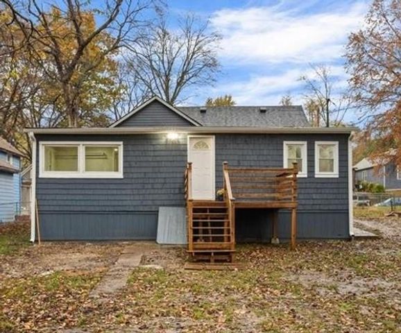 821 Pottawatomie Street, Leavenworth, KS 66048