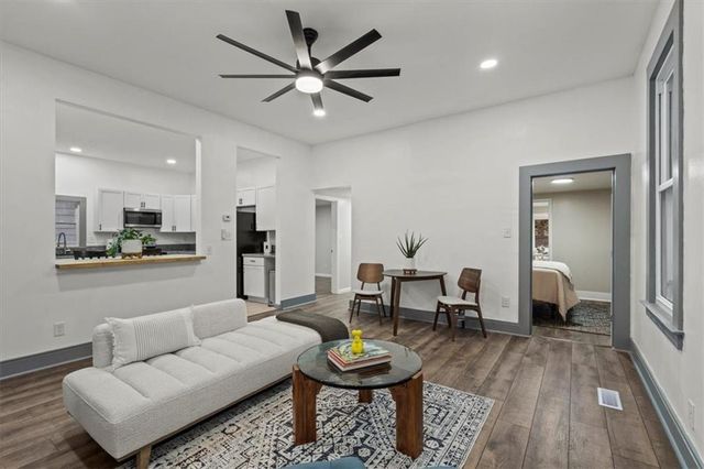 821 Pottawatomie Street, Leavenworth, KS 66048