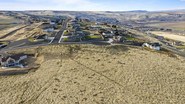 32705 S Cantera St, Kennewick, WA 99338