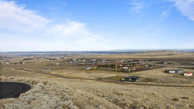 32705 S Cantera St, Kennewick, WA 99338