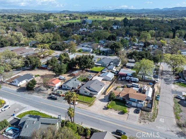 561 Las Tablas Road, Templeton, CA 93465