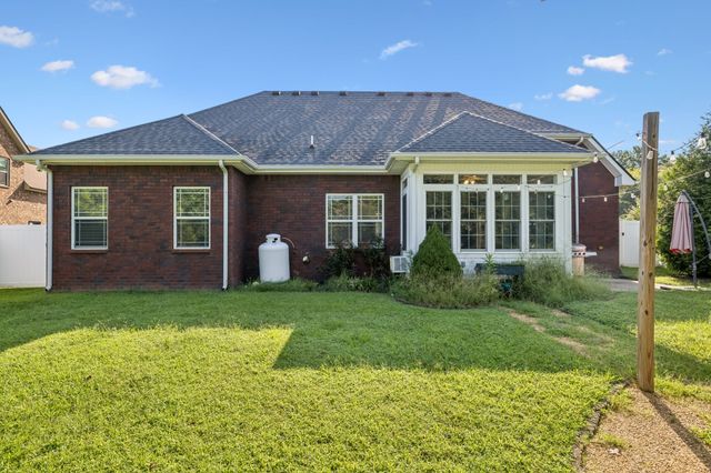 316 Amazonway Rdg, Murfreesboro, TN 37130