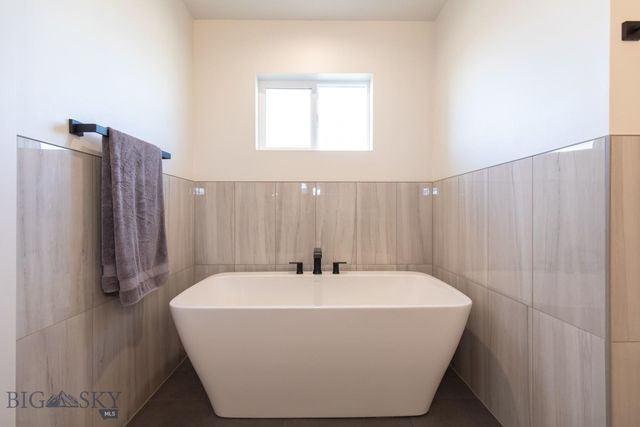 610 Spaniel Lane, Belgrade, MT 59714