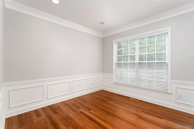 48 Avolet Court, Mount Sinai, NY 11766