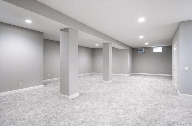 48 Avolet Court, Mount Sinai, NY 11766