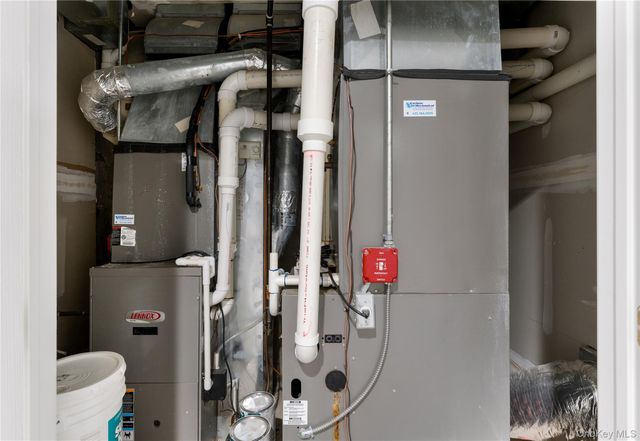 48 Avolet Court, Mount Sinai, NY 11766