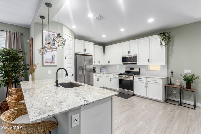 19414 W HIGHLAND Avenue, Litchfield Park, AZ 85340