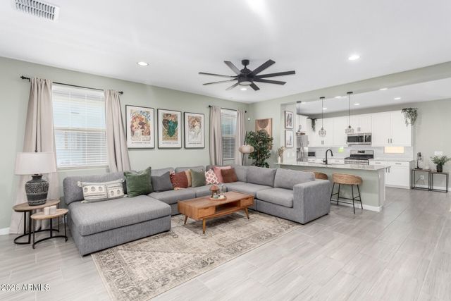 19414 W HIGHLAND Avenue, Litchfield Park, AZ 85340