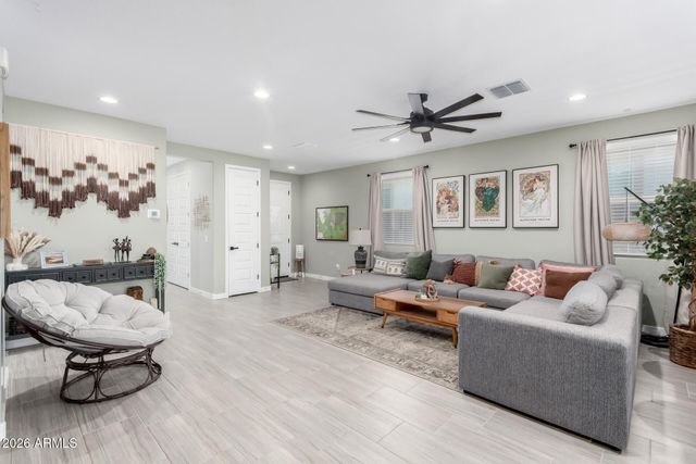 19414 W HIGHLAND Avenue, Litchfield Park, AZ 85340