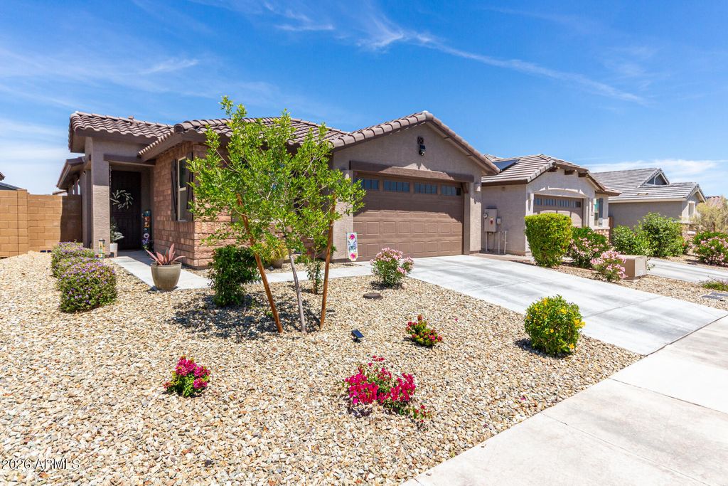 19414 W HIGHLAND Avenue, Litchfield Park, AZ 85340