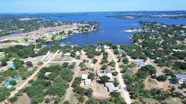 135 E Hickory DR, Granite Shoals, TX 78654