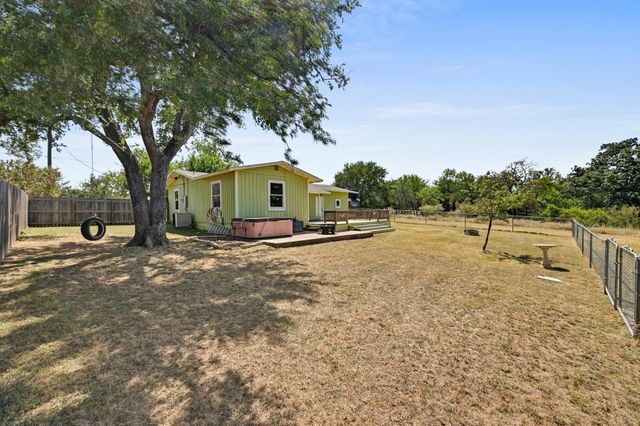 135 E Hickory DR, Granite Shoals, TX 78654