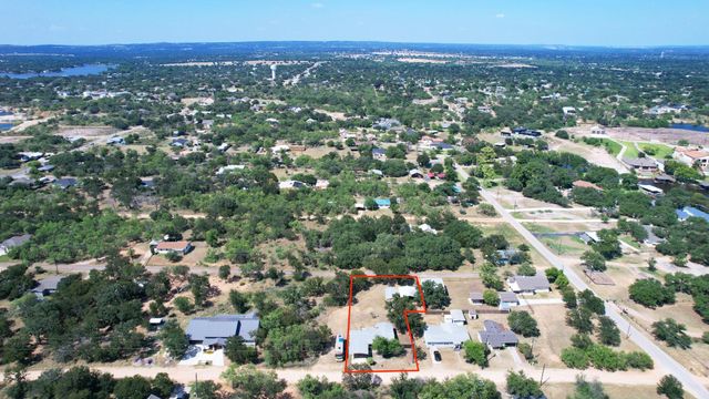 135 E Hickory DR, Granite Shoals, TX 78654