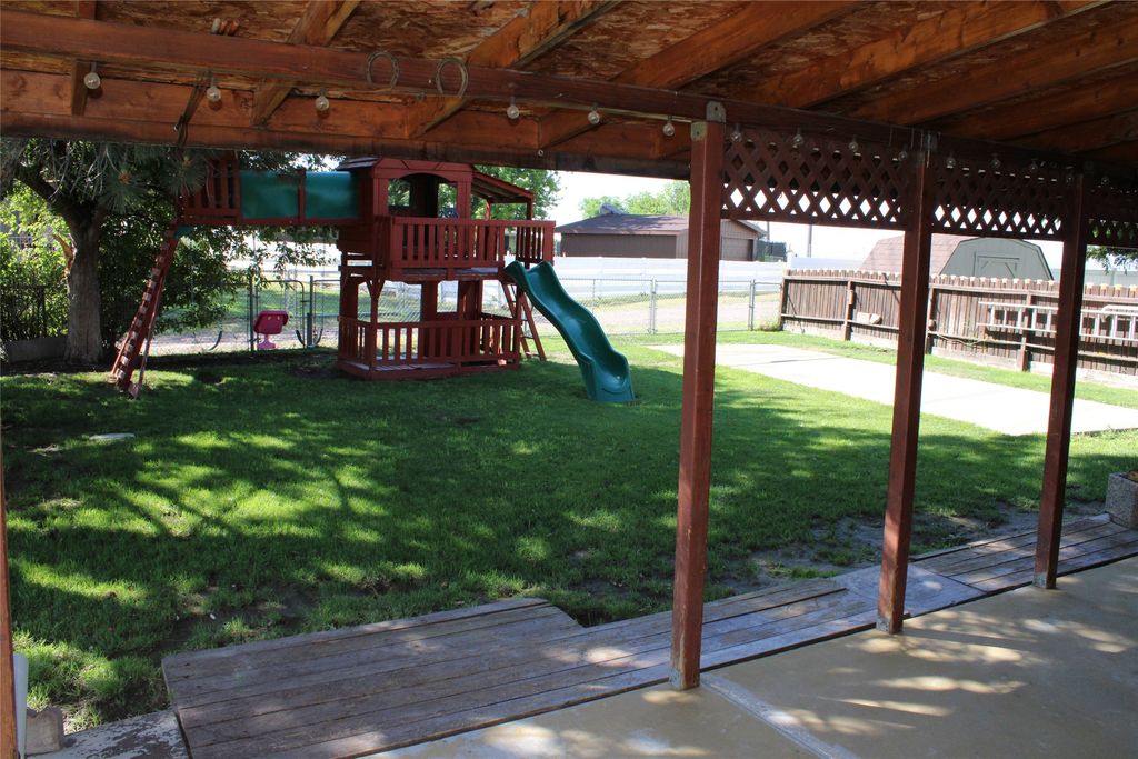 Image 13 of property listing at 731 46th Street S, Great Falls, MT 59405