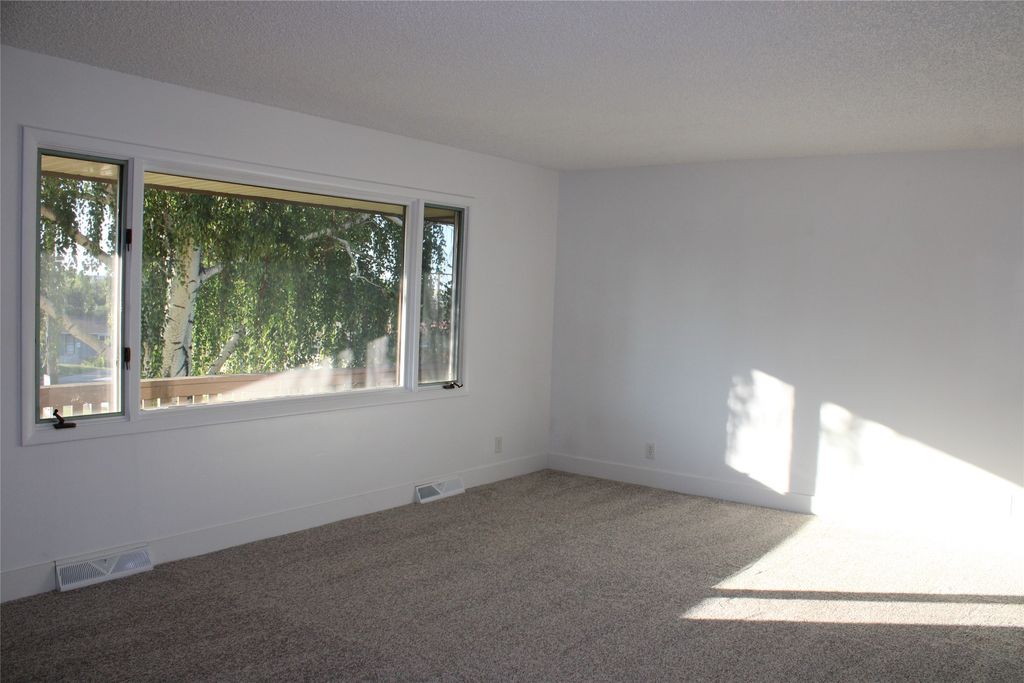 Image 25 of property listing at 731 46th Street S, Great Falls, MT 59405