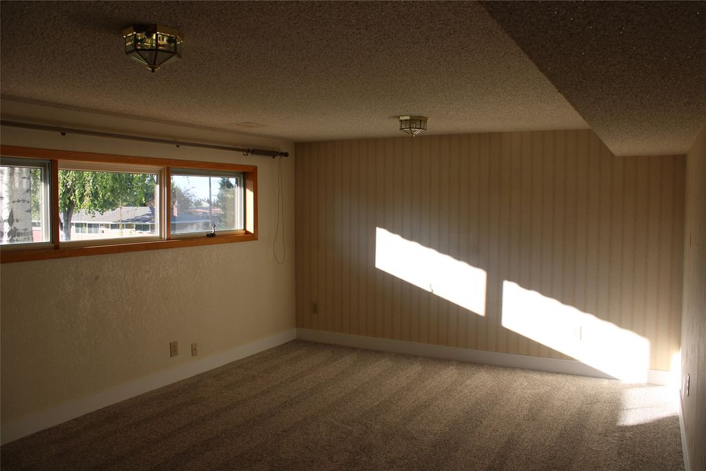 Image 38 of property listing at 731 46th Street S, Great Falls, MT 59405