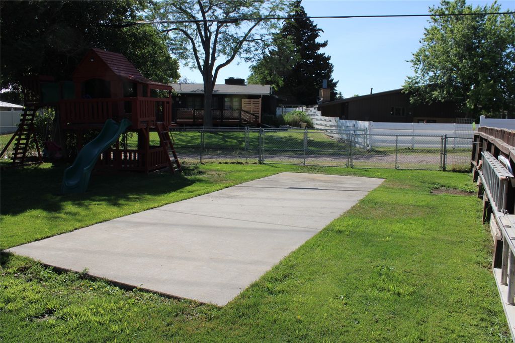 Image 6 of property listing at 731 46th Street S, Great Falls, MT 59405