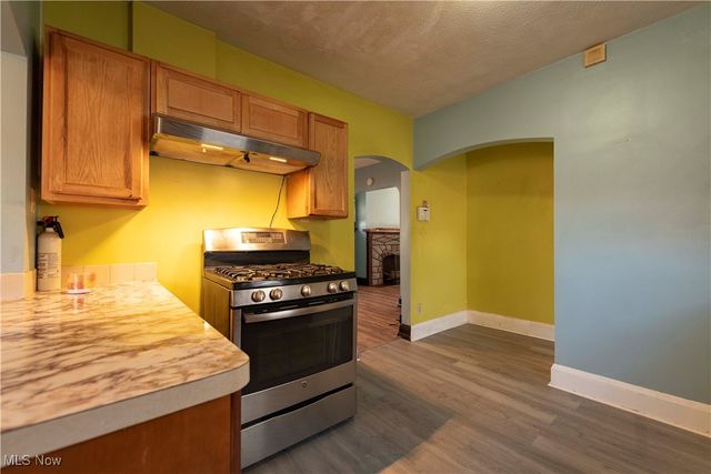 1166 Dayton Street, Akron, OH 44310