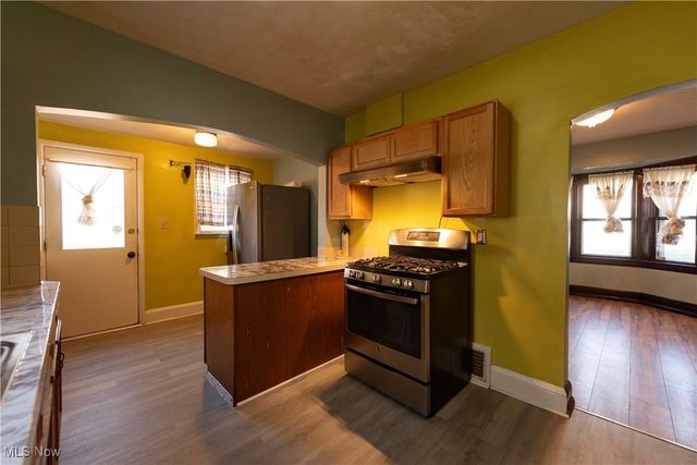 1166 Dayton Street, Akron, OH 44310