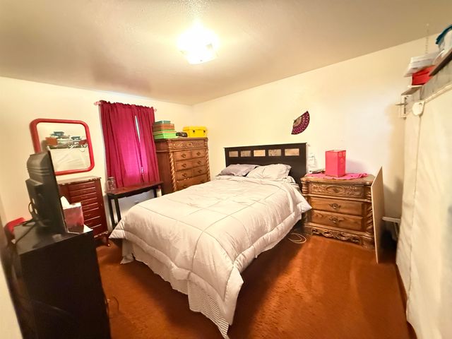 520 7th Ave NE, Minot, ND 58703