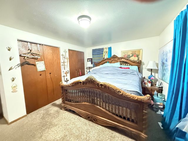 520 7th Ave NE, Minot, ND 58703