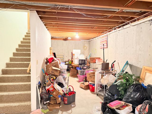 520 7th Ave NE, Minot, ND 58703