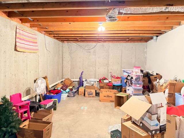 520 7th Ave NE, Minot, ND 58703