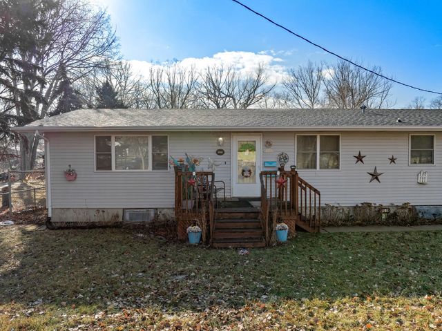 520 7th Ave NE, Minot, ND 58703