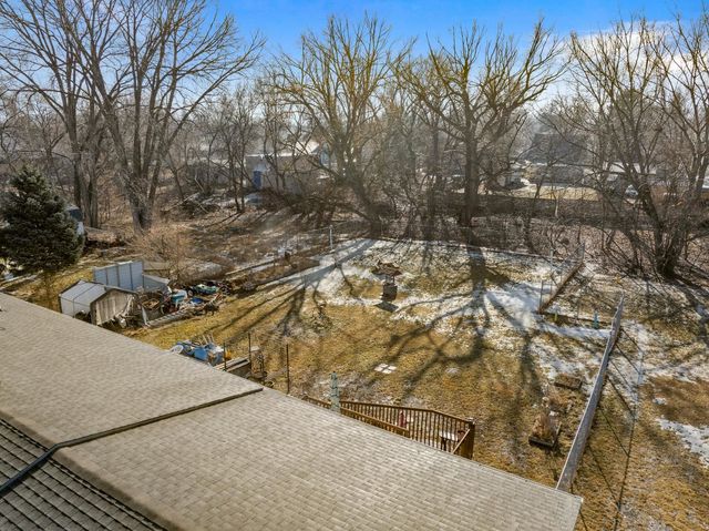 520 7th Ave NE, Minot, ND 58703