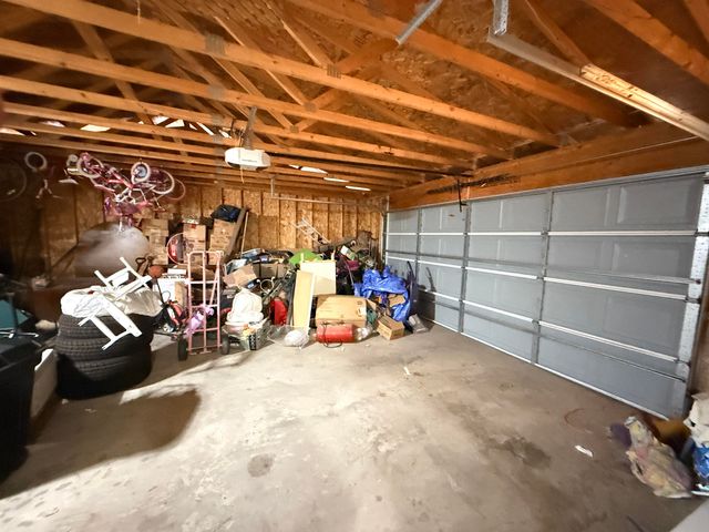 520 7th Ave NE, Minot, ND 58703