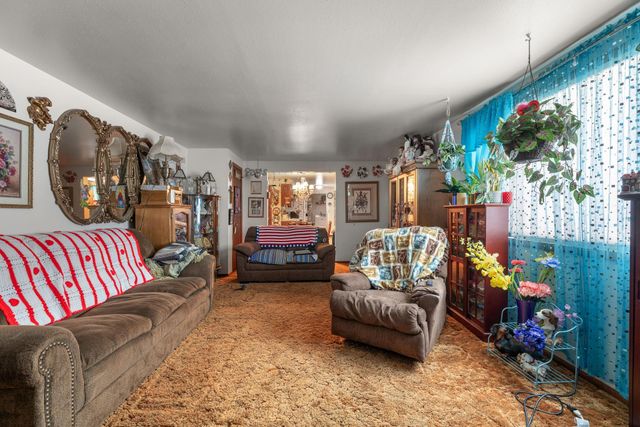 520 7th Ave NE, Minot, ND 58703