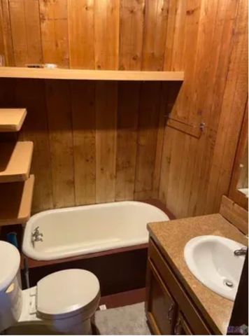 146 Doucet Dr, Golden Meadow, LA 70357