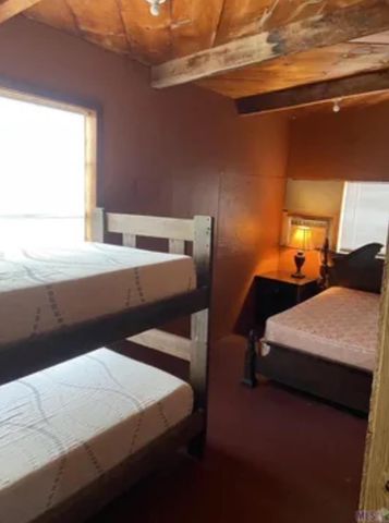 146 Doucet Dr, Golden Meadow, LA 70357