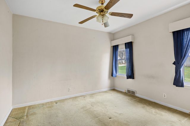 907 W 12th Street, La Porte, IN 46350