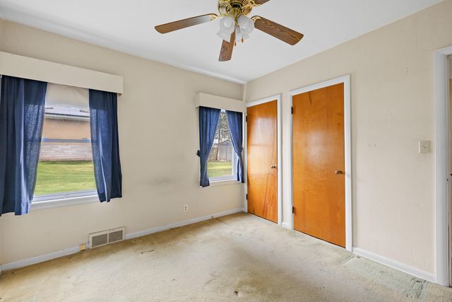 907 W 12th Street, La Porte, IN 46350