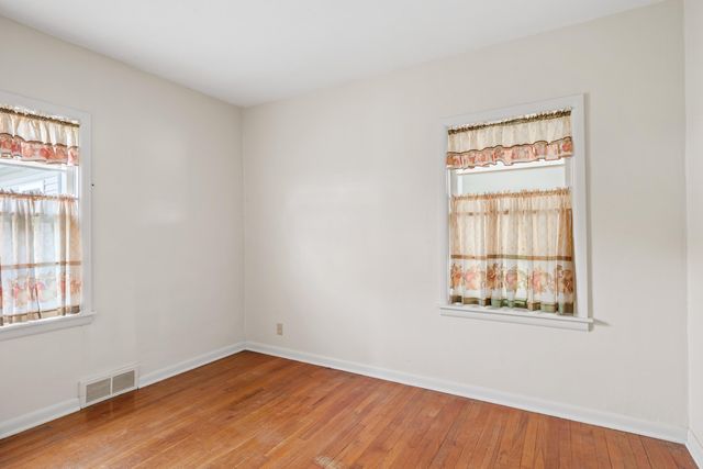 907 W 12th Street, La Porte, IN 46350