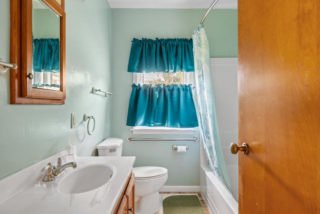 907 W 12th Street, La Porte, IN 46350