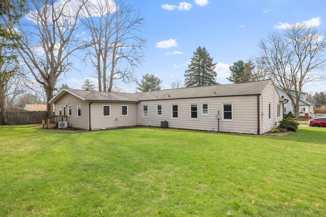 907 W 12th Street, La Porte, IN 46350