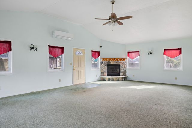 907 W 12th Street, La Porte, IN 46350