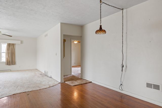 907 W 12th Street, La Porte, IN 46350