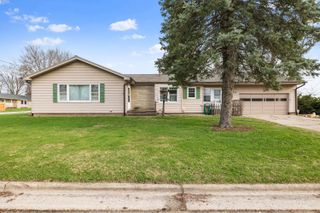 907 W 12th Street, La Porte, IN 46350