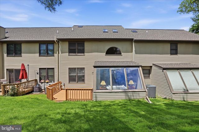 38 RIVER BEND PARK, Lancaster, PA 17602