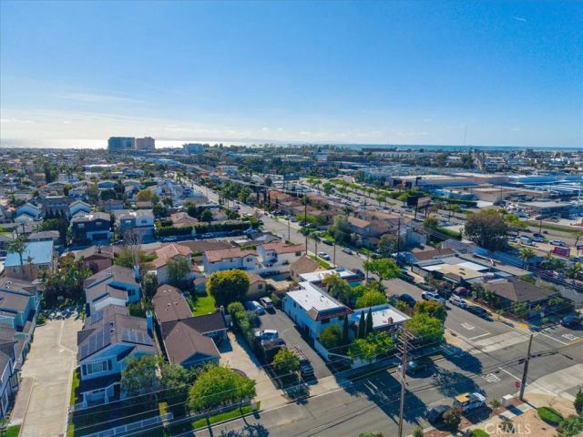 1586 Orange, Costa Mesa, CA 92627