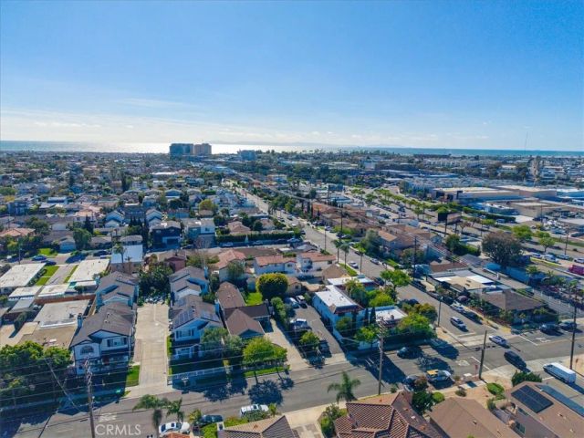 1586 Orange, Costa Mesa, CA 92627