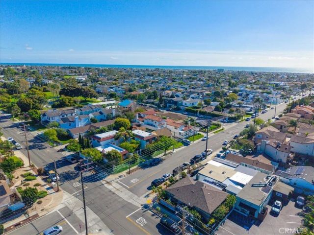 1586 Orange, Costa Mesa, CA 92627