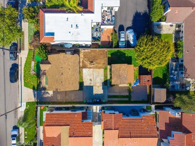 1586 Orange, Costa Mesa, CA 92627