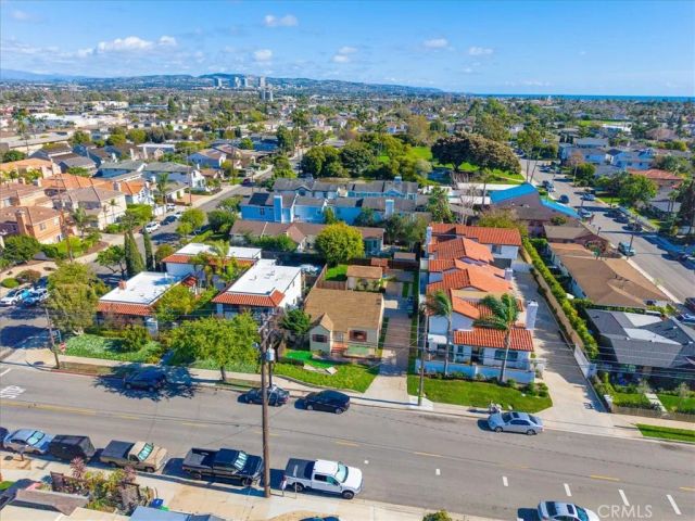 1586 Orange, Costa Mesa, CA 92627