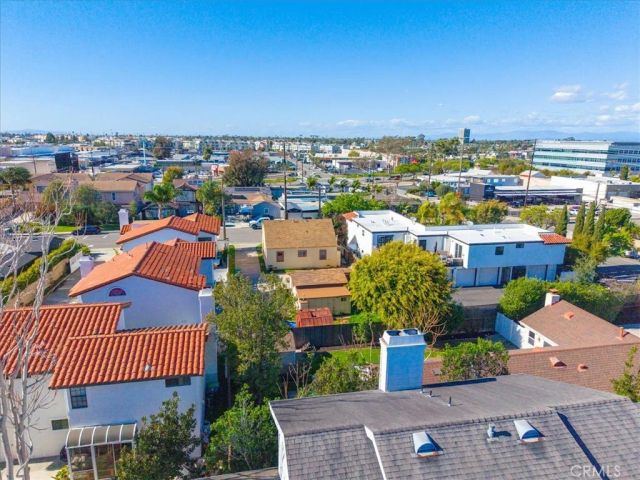 1586 Orange, Costa Mesa, CA 92627