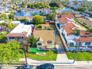 1586 Orange, Costa Mesa, CA 92627